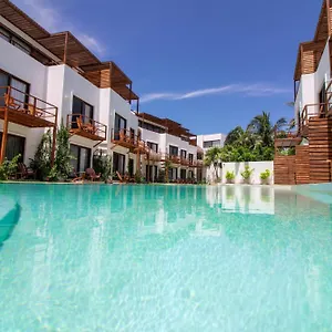 My Blue Isola Holbox